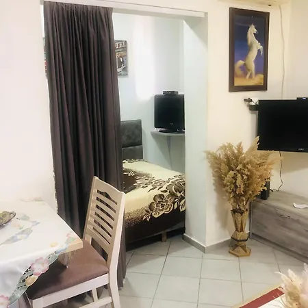 Διαμέρισμα Lovely Studio Flat