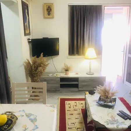 Lovely Studio Flat Διαμέρισμα Τίρανα