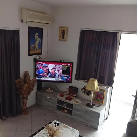 Διαμέρισμα Lovely Studio Flat Τίρανα