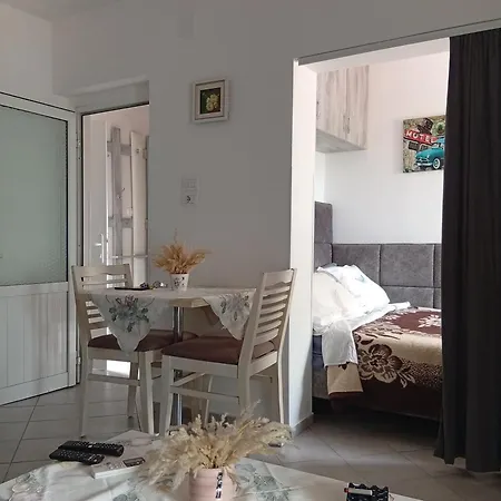 Lovely Studio Flat * Τίρανα