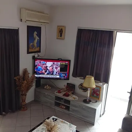 Apartment Lovely Cozzy Flat Tirana