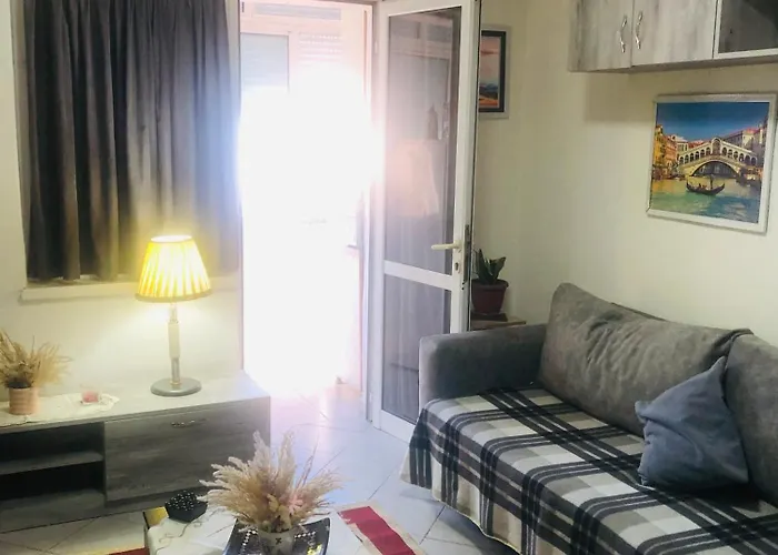 Chill Inn, Into A Cozzy Space * Tirana