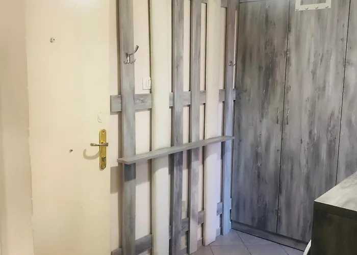 Chill Inn, Into A Cozzy Space * Tirana