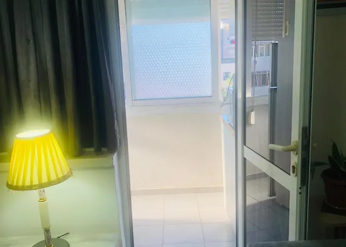 Chill Inn, Into A Cozzy Space Apartament