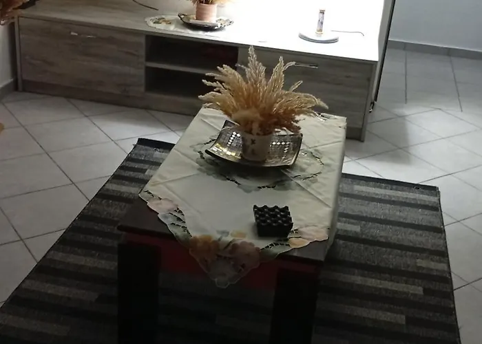 Chill Inn, Into A Cozzy Space Apartament *