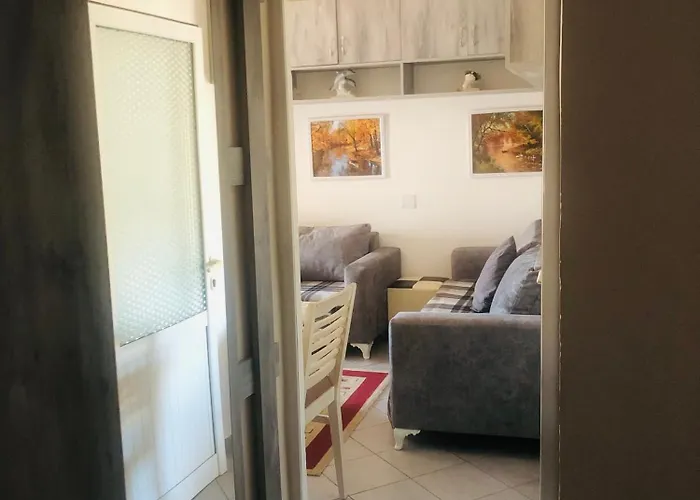 Chill Inn, Into A Cozzy Space * Tirana